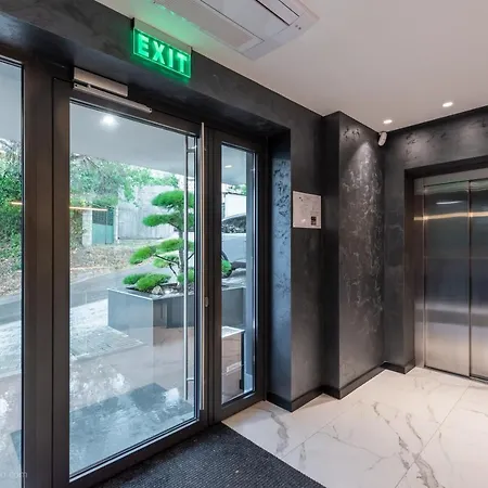 Lotus Luxury Szálloda Várna