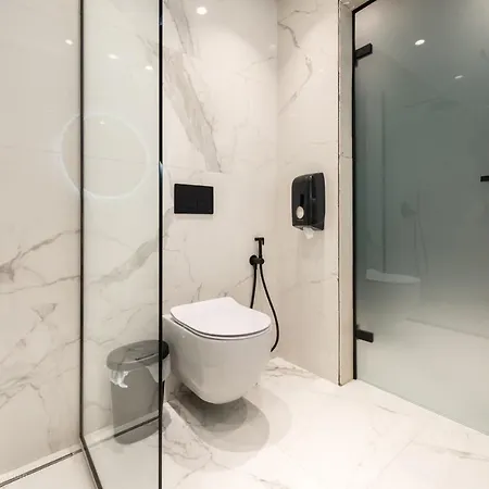 Lotus Luxury Hotel *