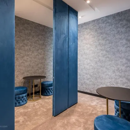 Lotus Luxury فندق فارنا