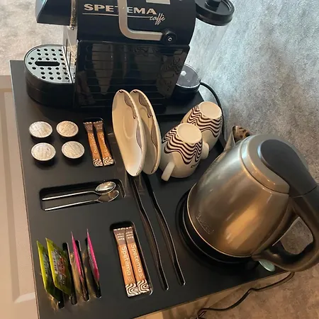 Lotus Luxury فندق فارنا