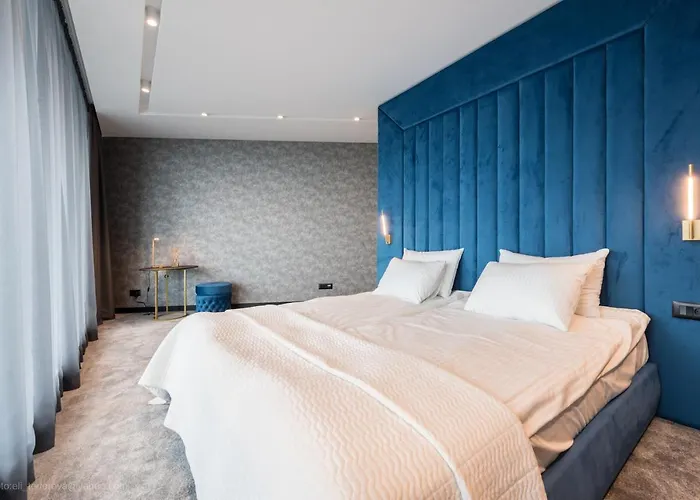 酒店 Lotus Luxury *