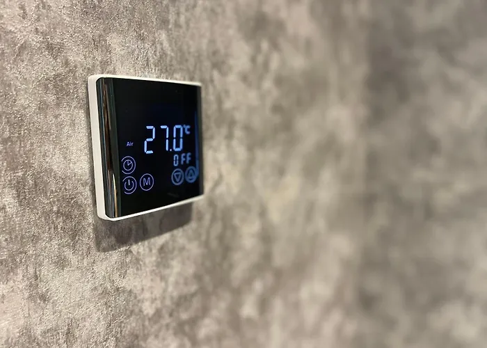 Lotus Luxury 酒店 *