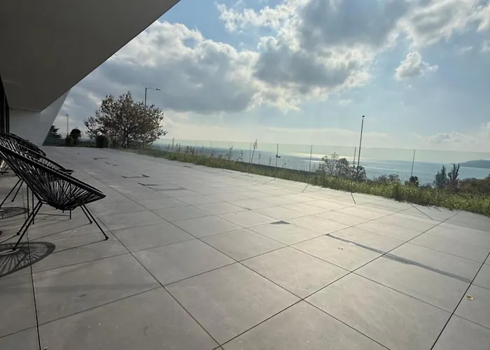 Lotus Luxury * וארנה