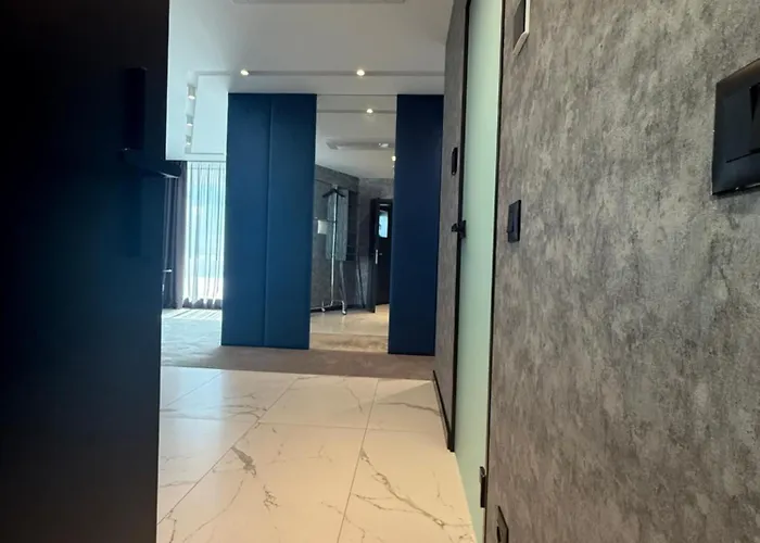 Lotus Luxury * וארנה